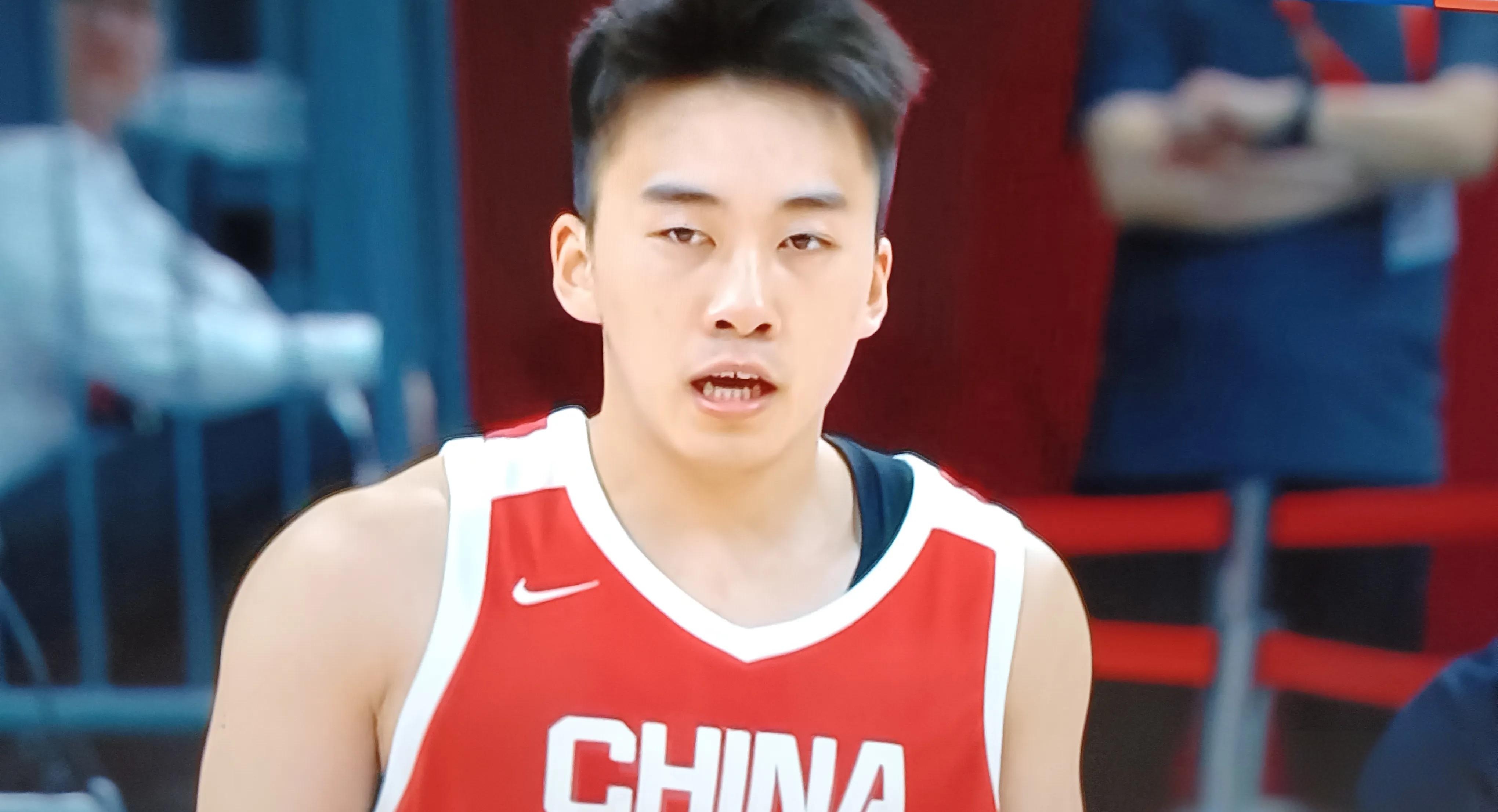 开云世界杯2026-快船险胜北京队，孙铭徽惊艳四座