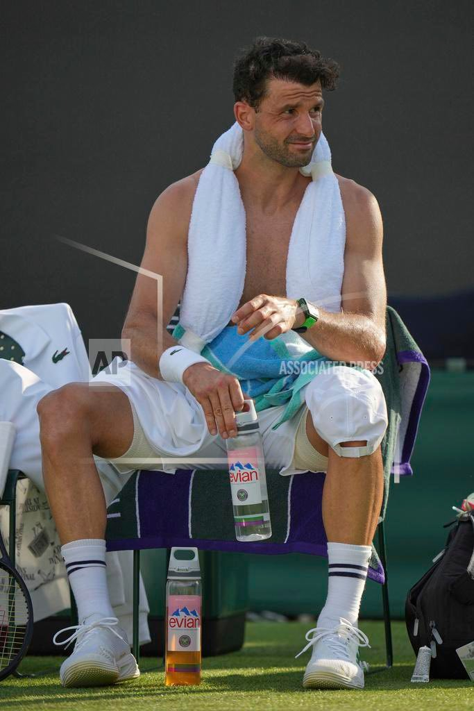 开云官方app入口-澳网轻取温网，兹维列夫点燃赛场