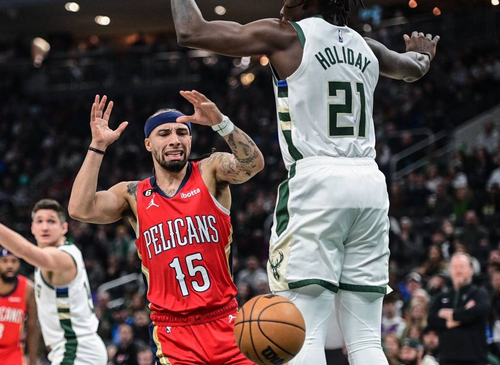 开云世界杯2026-雄鹿完胜鹈鹕，麦科勒姆惊艳四座